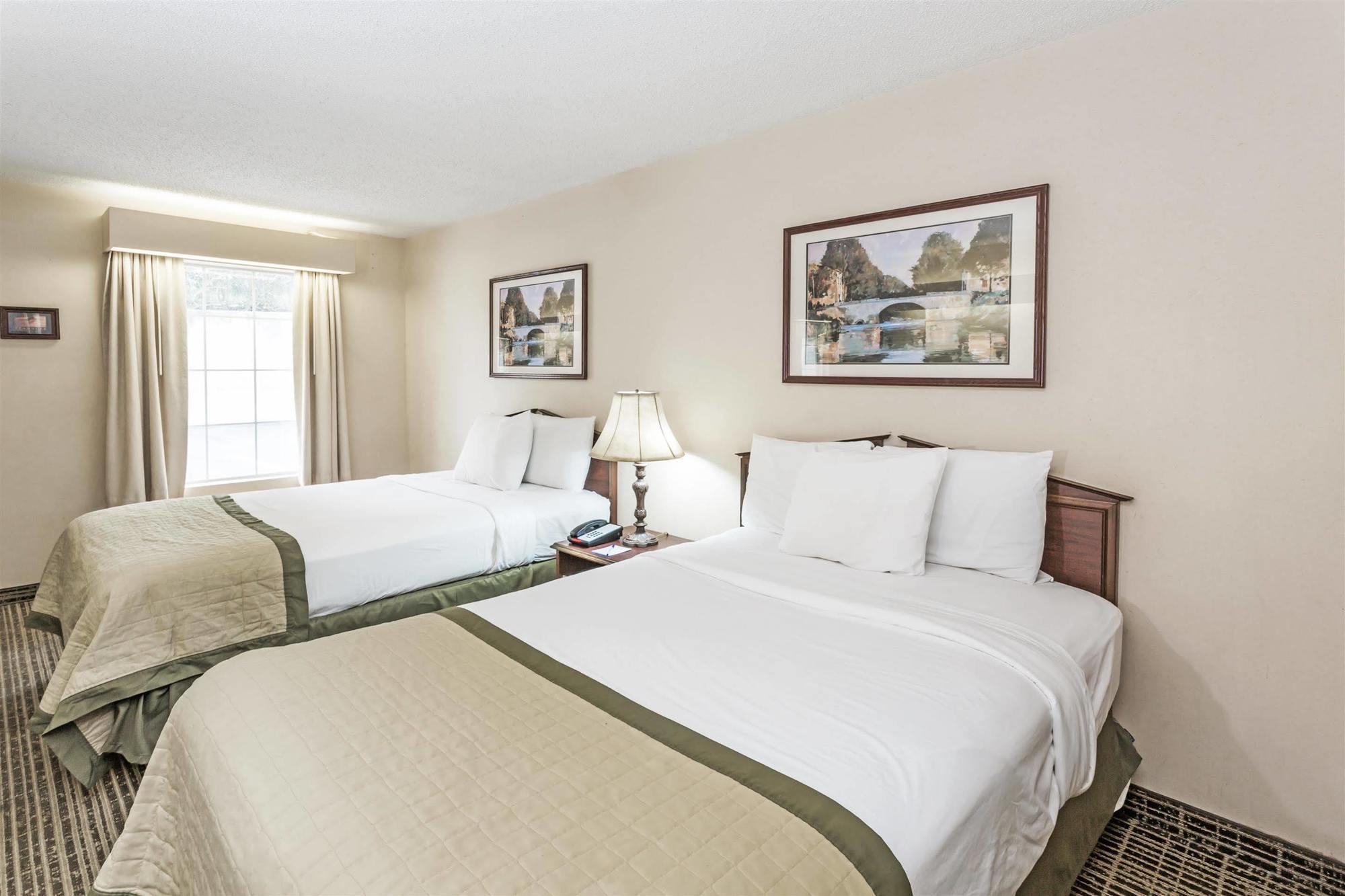 Baymont By Wyndham Valdosta At Valdosta Mall Exterior photo